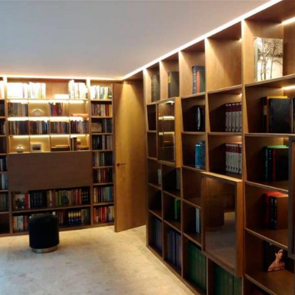 Librería fabricada por Tandala Carpintería
